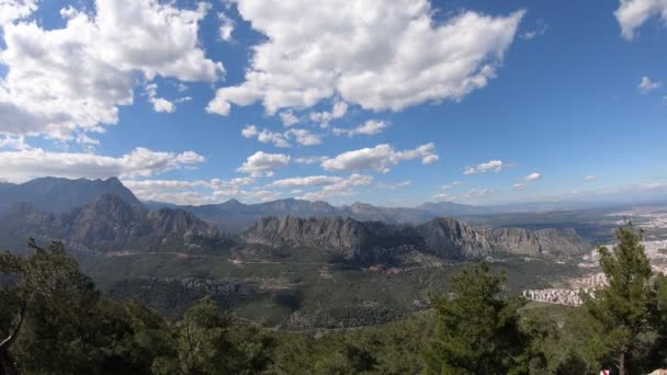 アンタルヤのティネケテペ山の展望デッキから山々の美しい景色 時間経過 — ストック動画