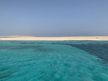 Kızıldeniz'deki güzel ıssız ada Giftun. Mısır.