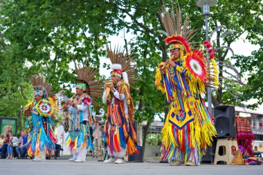  Moskova, Rusya Mayıs 26, 2019. Yerli Perulu Kızılderililer Ulusal kostümleri şarkı ve Moskova 'da dans.