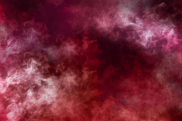 Látványos absztrakt fehér füst elszigetelt színes piros háttérképet — Stock Fotó