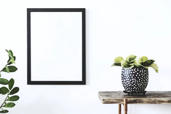 Elegante Moderno Quarto Escandinavo Com Console Madeira Simular Quadro Cartaz — Fotografia de Stock