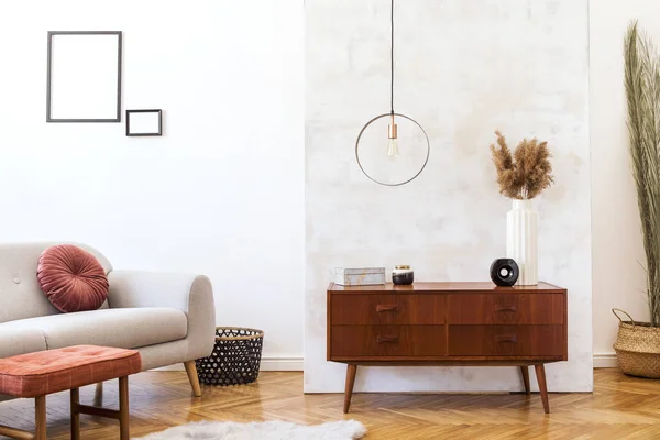 Stylish Retro Interior Living Room Design Commode Gray Sofa Pendant — Stock Photo, Image