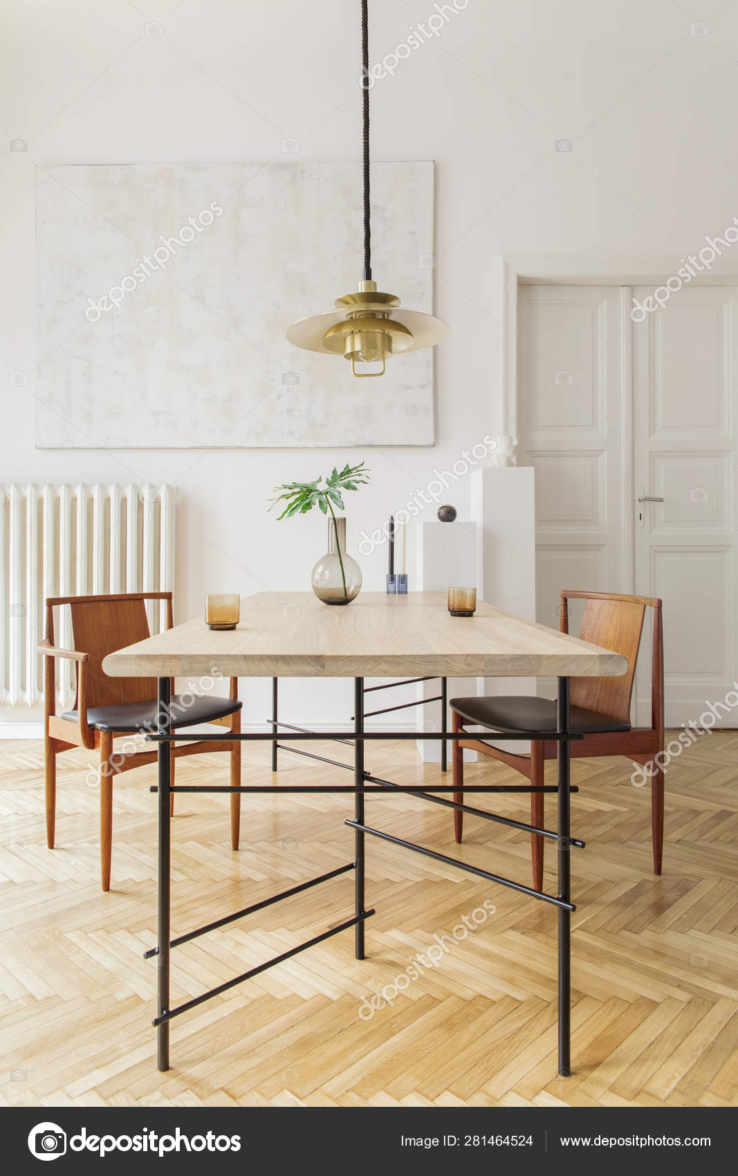 Eclectic Elegant Dining Room Interior Design Sharing Table