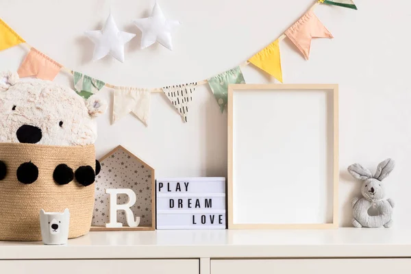 Stijlvol Modern Scandinavisch Pasgeboren Baby Interieur Met Mock Foto Poster — Stockfoto