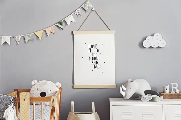 Stijlvolle Schattige Scandinavische Inrichting Van Pasgeboren Baby Kamer Met Mock — Stockfoto