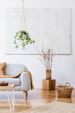 Şık kişisel aksesuarlar ile rahat dairede oturma odası nın tasarım boho iç. 