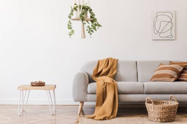 Şık kişisel aksesuarlar ile rahat dairede oturma odası nın tasarım boho iç. 
