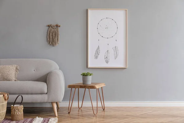 Minimalista Design Home Interior Sala Estar Com Sofá Cinza Simular — Fotografia de Stock
