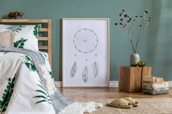 Composição Minimalista Interior Quarto Com Cama Madeira Planta Acessórios Elegantes — Fotografia de Stock