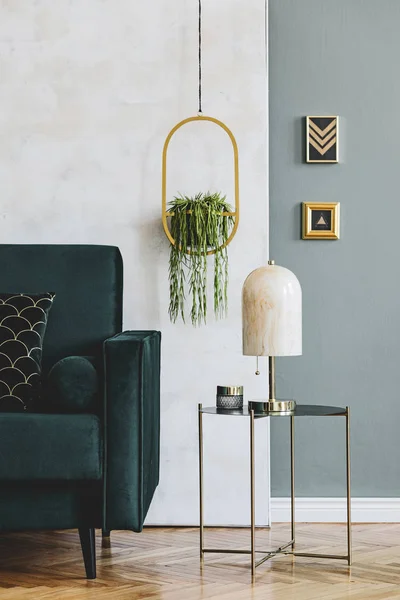 Stylový Luxusní Interiérový Design Obývacího Pokoje Zelenou Sametovou Pohovkou Designem — Stock fotografie
