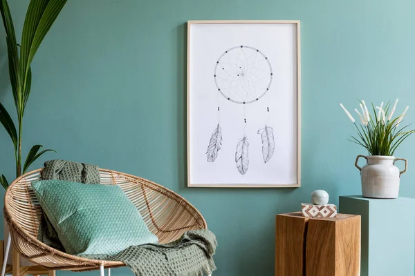 Stijlvol Minimalistisch Interieur Van Woonkamer Met Design Rotan Fauteuil Elegante — Stockfoto