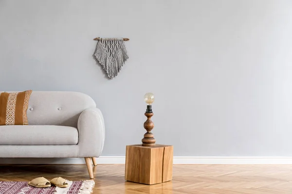 Stylish Design Home Interior Living Room Gray Sofa Wooden Cube — ストック写真