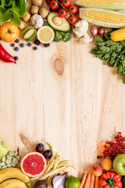 Composição Moderna Legumes Frutas Frescos Saudáveis Mesa Madeira Cozinha Desintoxicação — Fotografia de Stock