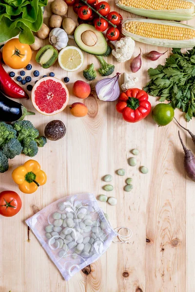 Composição Moderna Legumes Frutas Frescos Saudáveis Mesa Madeira Cozinha Desintoxicação — Fotografia de Stock