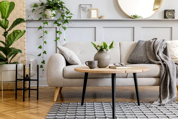 Interior Sala Estar Escandinava Con Sofá Gris Diseño Mesa Centro —  Fotos de Stock