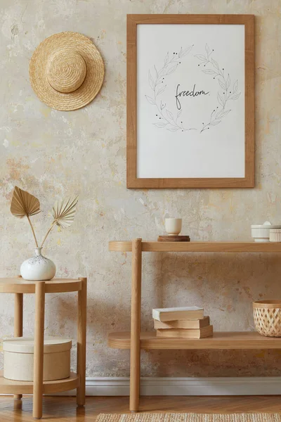 Bohemian Interieur Des Wohnzimmers Mit Attrappe Posterrahmen Elegante Rattan Accessoires — Stockfoto