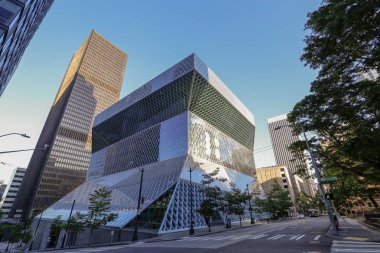 Seattle, Washington, ABD - 21 Temmuz 2018 - Seattle Halk Kütüphanesi. Merkez Kütüphane Rem Koolhaas ve Joshua Prens-Ramus tarafından tasarlanmıştır ve 2004 yılında kutlama sırasında açılmıştır.