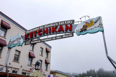 Şehir Ketchikan, dünyanın somon başkenti Ketchikan, Alaska - 23 Temmuz 2018 - hoş geldiniz iz