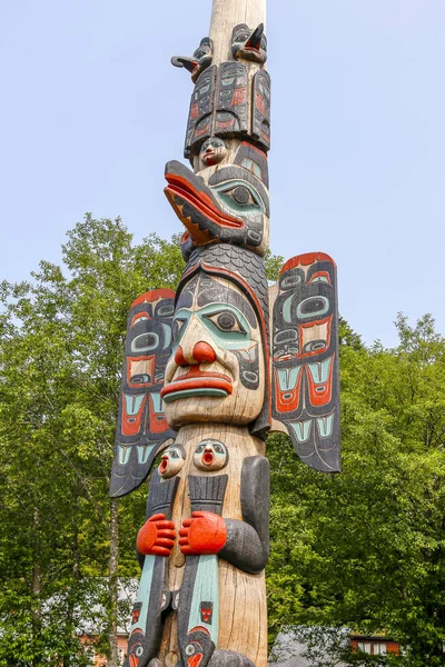 Ketchikan Alaska Lipca 2018 Totem Polaków Wsi Native Saksofonista Jest — Zdjęcie stockowe