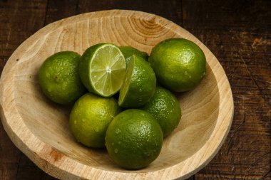 Farsça kireç, ayrıca bilinen Tahiti kireç