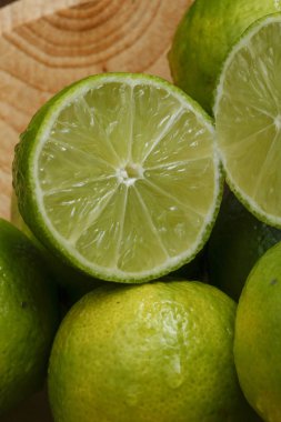 Farsça kireç, ayrıca bilinen Tahiti kireç