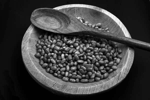 ボウルにカリオカ豆。農業、種子. — ストック写真