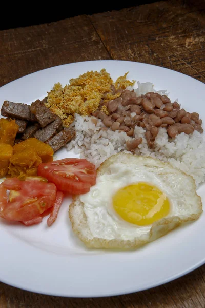 Comida tradicional brasileña —  Fotos de Stock