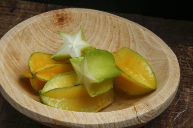 Yıldız meyve veya carambola