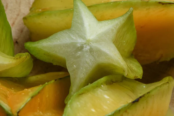 Звездные фрукты или карамбола — стоковое фото