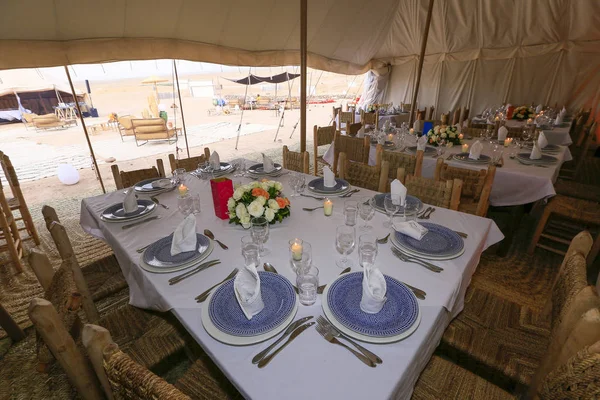 Wnętrze namiotu na pustyni Agafay — Zdjęcie stockowe