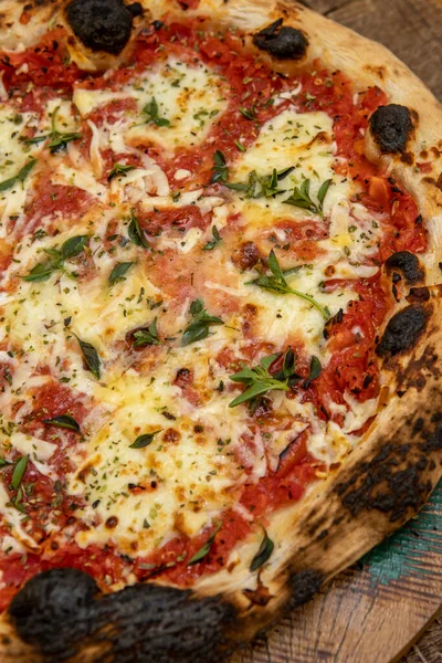 Margarita Pizza Margherita Con Tomates Queso Mozzarella Salsa Tomate Albahaca — Foto de Stock