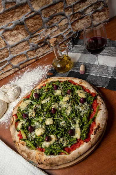 OPEN DE VINHO E GIN POR R$ 29,90! Bora comer uma pizza deliciosa e