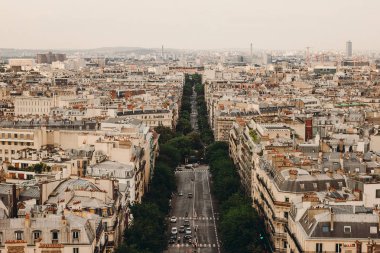 Paris, panoramik hava champs elysees Bulvarı. Fransa, Avrupa.