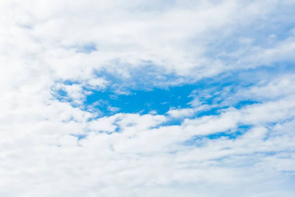 Bulutlar Mavi Gökyüzü Arka Plan Veya Doku — Stok fotoğraf