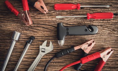 Grup ahşap arka plan, bakım konsept otomobili acil kurtarma donanımları