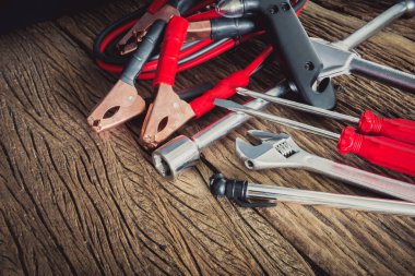 Grup ahşap arka plan, bakım konsept otomobili acil kurtarma donanımları