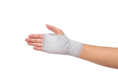 Acı el Beyaz sargı bezi ile yaralandı. kırpma yolu ile beyaz arka plan üzerinde izole