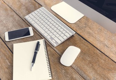 Ofis donatım üstünde okul sırası. Çalışma alanı veya arka plan