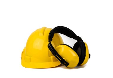 Beyaz arka plan üzerinde izole zor şapka ve kulak muffs