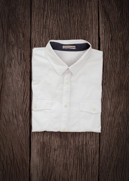 Biała Koszula Drewnianym Tle — Zdjęcie stockowe