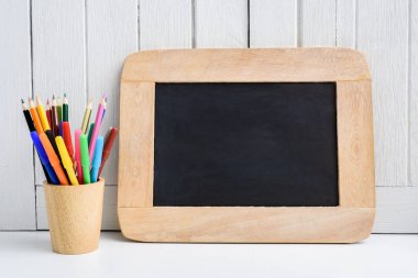 eğitim çalışma alanı arka plan kavramlar renk kalem ahşap c