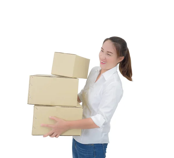 Mujer llevando y levantando cajas — Foto de Stock