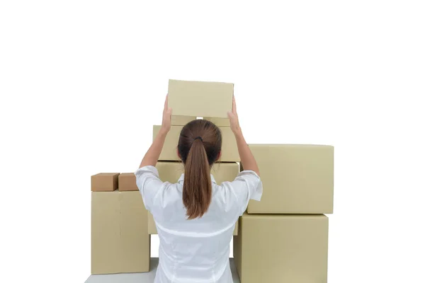 Mulher carregando e levantando caixas — Fotografia de Stock