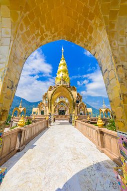Büyük Ana Pagoda Wat Phra Bu Pha Son Kaew tapınak Phetchab de