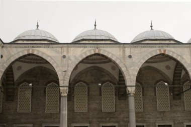 Sultanahmet Camii (Sultanahmet Camii), Sultanahmet, Istanbul Türkiye iç Meydanı'na alınan avlusu