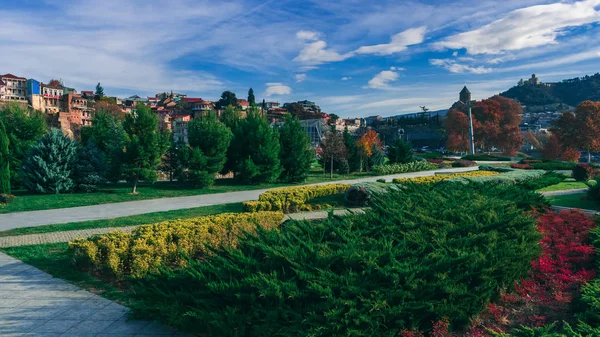 Pięknego Zielonego Parku Słoneczny Dzień Jesieni 2018 Tbilisi Gruzja — Zdjęcie stockowe