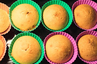 Muffins pişirme için formunda