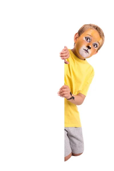 Menino Com Pintura Facial Animal Sobre Uma Tábua Branca Isolada — Fotografia de Stock