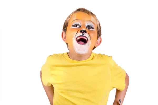 Мальчик с краской для лица — стоковое фото