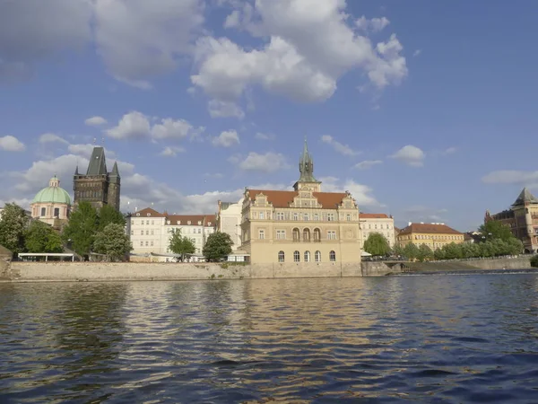 Praga República Checa Maio 2018 Charles Bridge Rio Vltava Vista — Fotografia de Stock